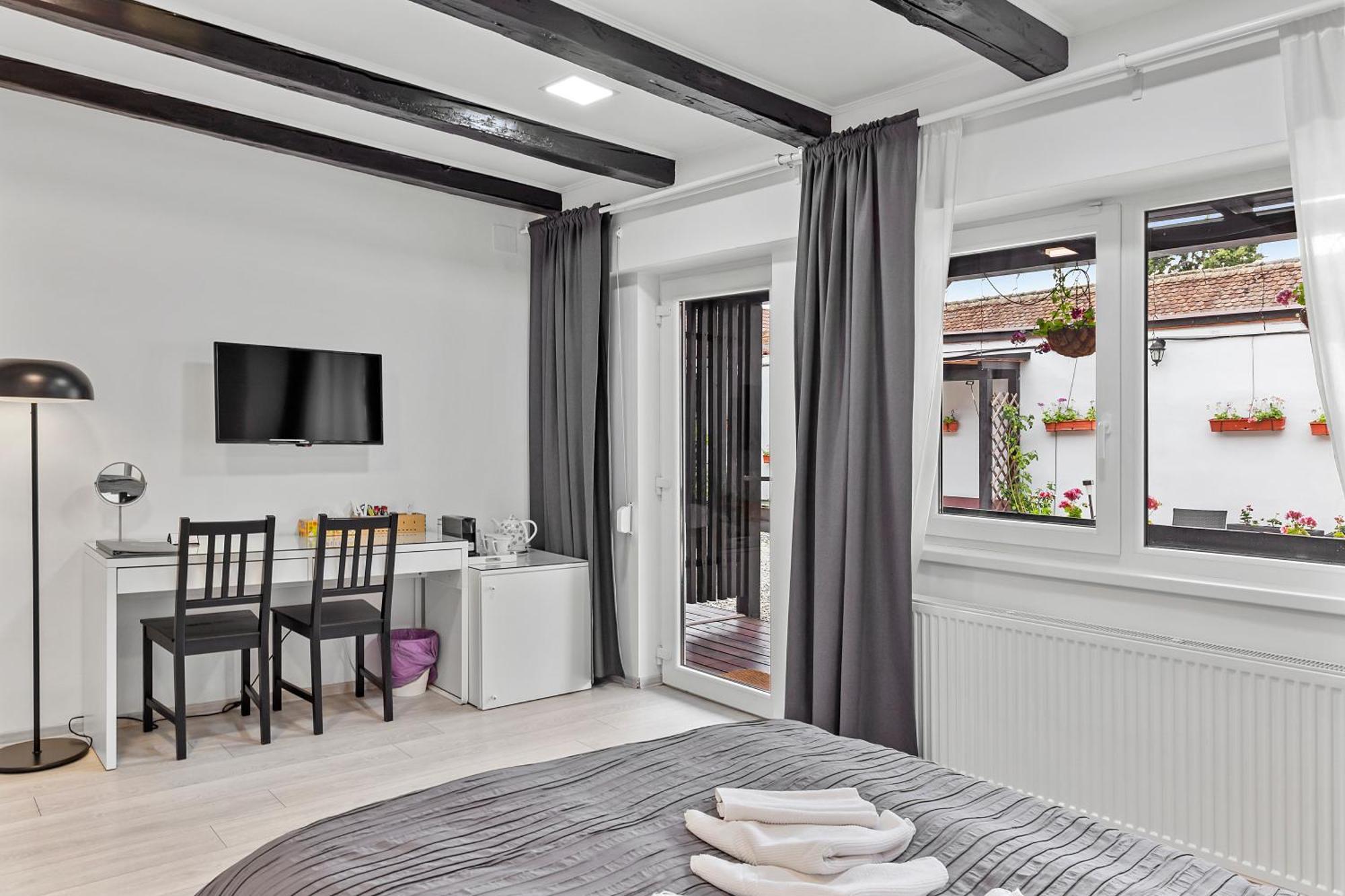 Pensiunea Alina "Adults Only" Sibiu Exterior photo
